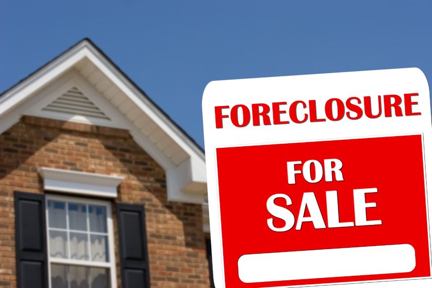 Canadian University Real Estate lists the pros and cons of targeting foreclosed properties in your search for Simon Fraser real estate.