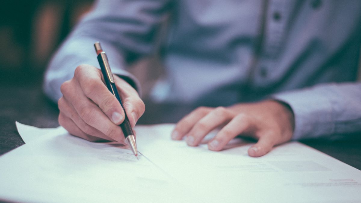 BC resident filling out Speculation and Vacancy Tax declaration form