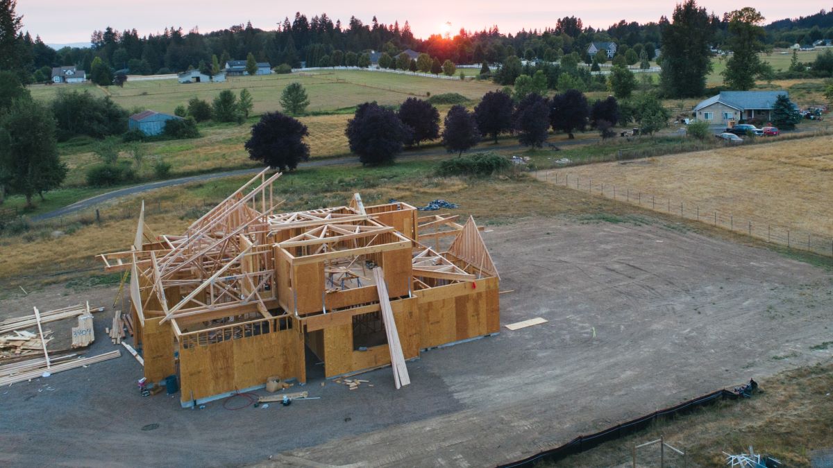 how much does it cost to build a house in bc